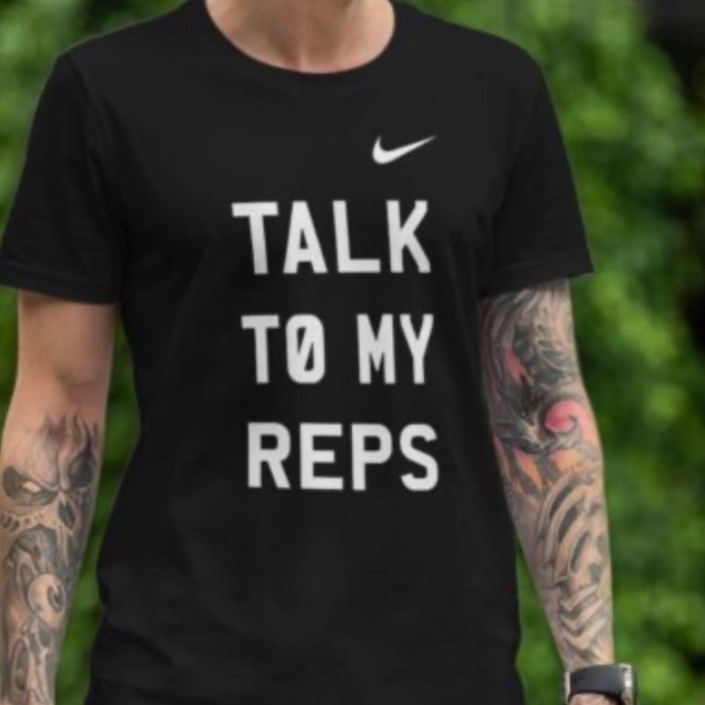 Nike Graphic T-Shirt Mens Medium Black Talk To My Reps Swoosh Athletic Cut Tee